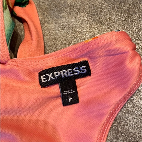 Express summer top - Picture 3 of 3